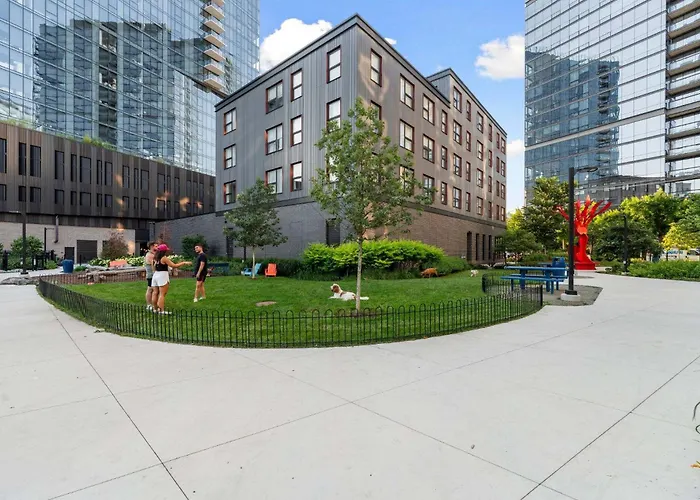 4Br Modern Urban Escape Walk To Zoo Lakefront & Red Line