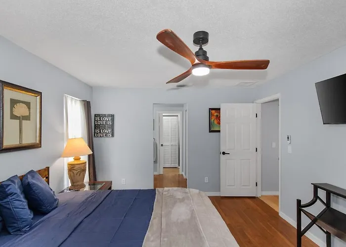 Palm Harbor Entire Duplex Sleeps 16 Near Beaches