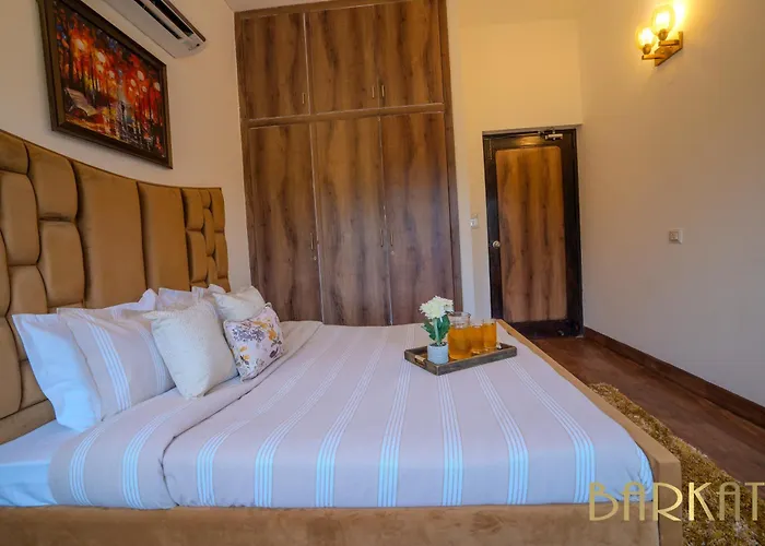 Barkat Luxury Pool Farmhouse 4Bhk Party Villa Delhi