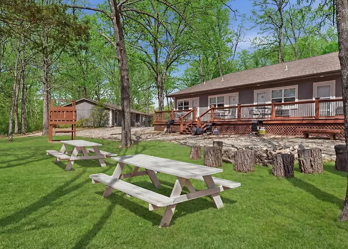 Quail Cove 1 - Lakefront Studio Boat Slip