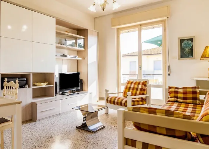Ampio Appartamento Con Terrazzo E 2 Camere A Marina Di Grosseto