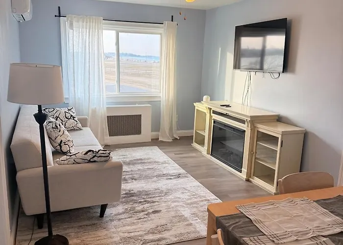 Ocean View Cozy Stay 4