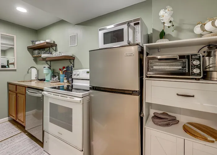 Work & Play In Pittsford: Quiet Home Near Parks