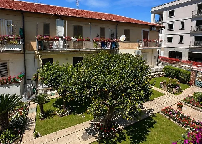 Siderno Beach Stay - Mare Blu Apartments And Rooms