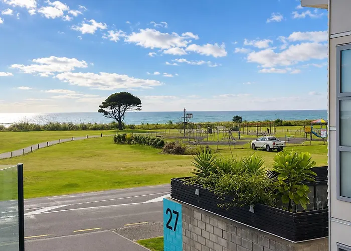 Carters By The Sea - Balcony Ocean Views