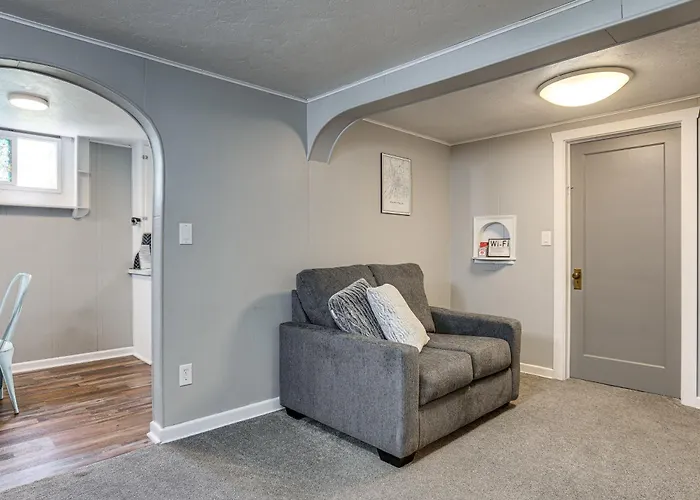 Walk To Parks & Dining: Central Idaho Falls Home