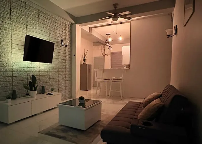 Modern Apartment Near Queens Park Savannah