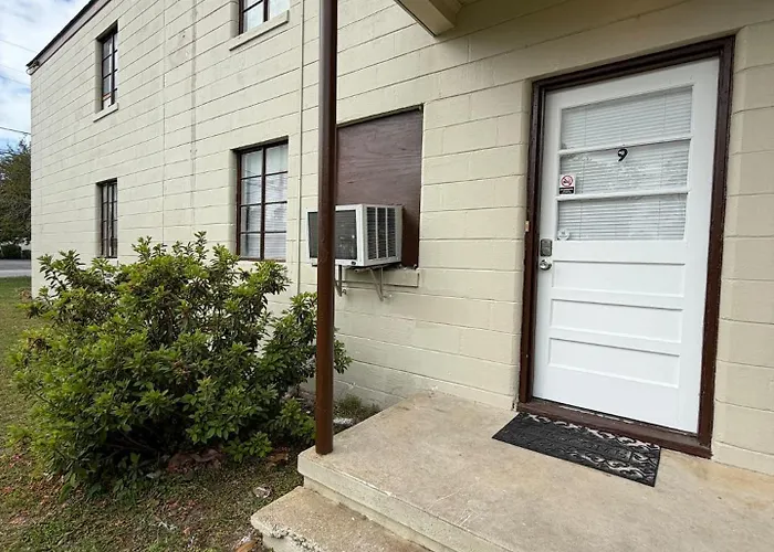 Historic 1Br Apt 2 Queen Beds Near Vsu & Sgmc