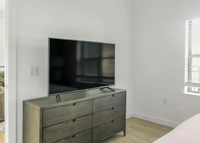 Landing Incredible 1Bd Game Room Courtyard