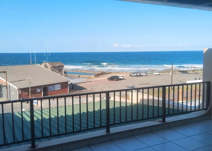 76 Eden Dunes Beachfront Apartment, Shelly Beach