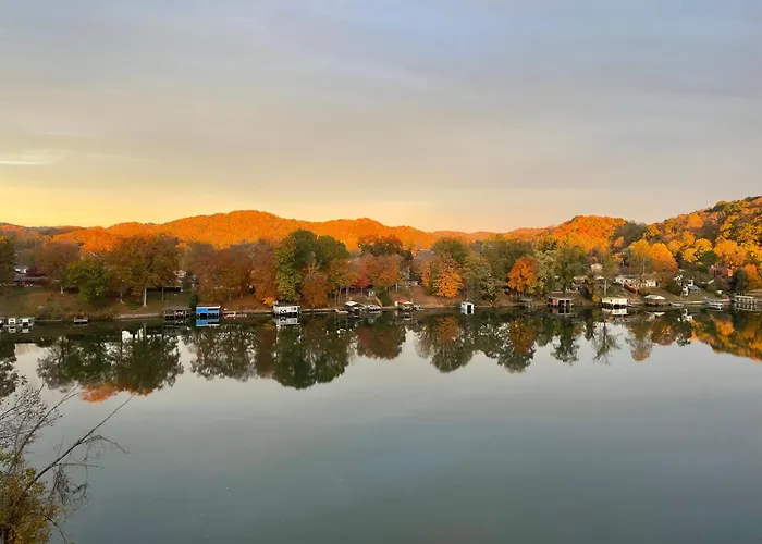 1 Bedroom Lakefront Apt, No Chores, J1772 Ev Charger, Kayaks