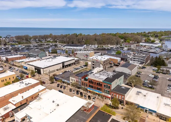Luxury Downtown South Haven Condo With Rooftop Deck