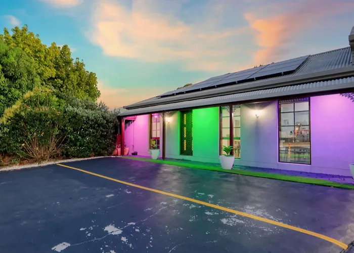 The Cottage Motor Inn Albury Cbd