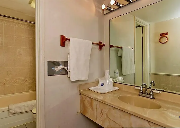 Americas Best Value Inn & Suites Kansas City
