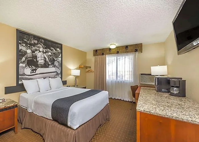 Super 8 By Wyndham Canon City