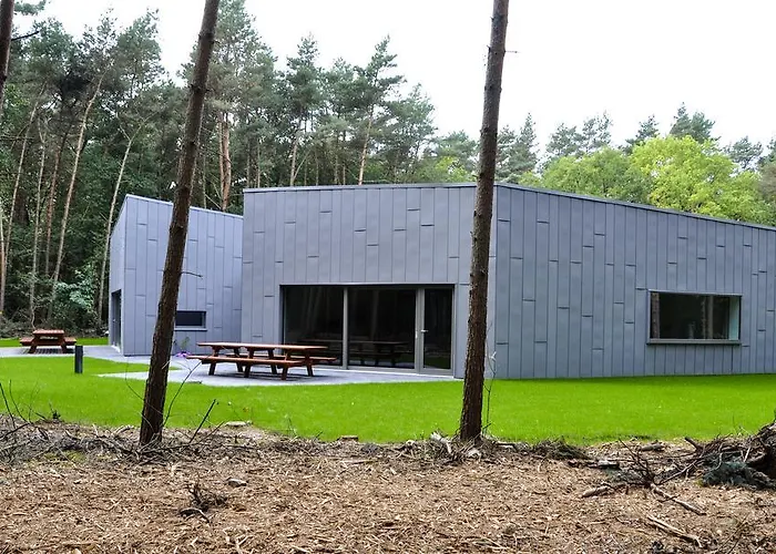 Twinstone Lodge