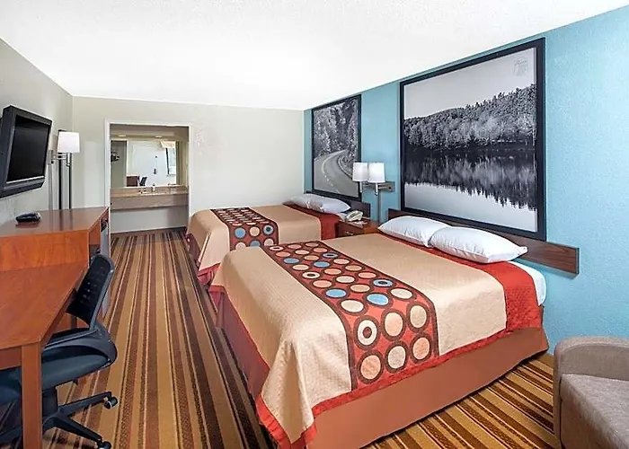 Super 8 By Wyndham Burlington Nc