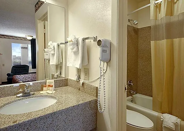 Days Inn By Wyndham Dallas Irving