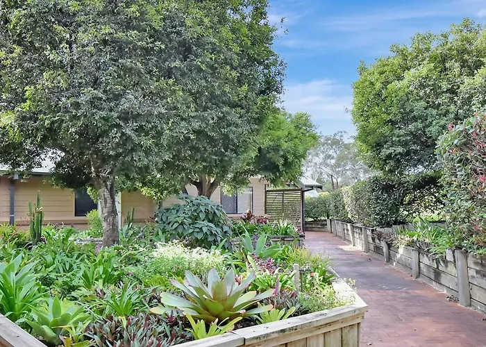 Golf & Beach Bliss: Book Direct In Salamander Bay