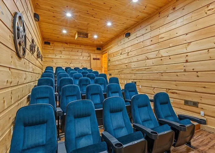 Gatlinburg Mansion Cabin
