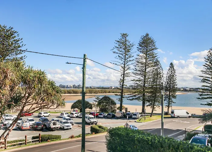 Moondara Unit 2 21 Bulcock Beach Esplanade Bulcock Beach
