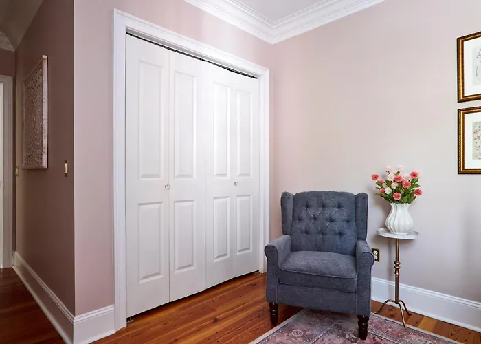 Beautiful 3Bed Townhome In Historic Downtown Savannah
