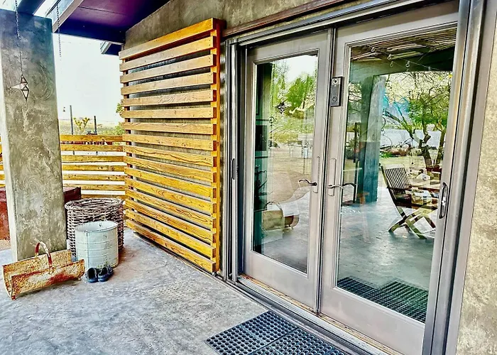 Location, Quiet, Zen, Stars, 1 Bd And Studio