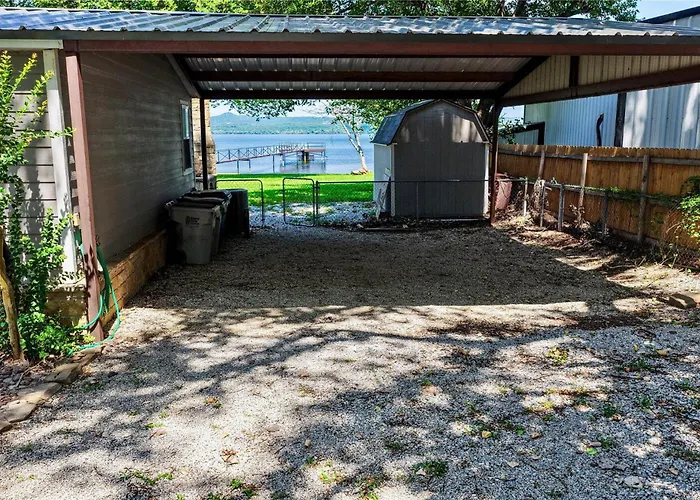 Possum Kingdom Waterfront Retreat W/ Pier, Bar