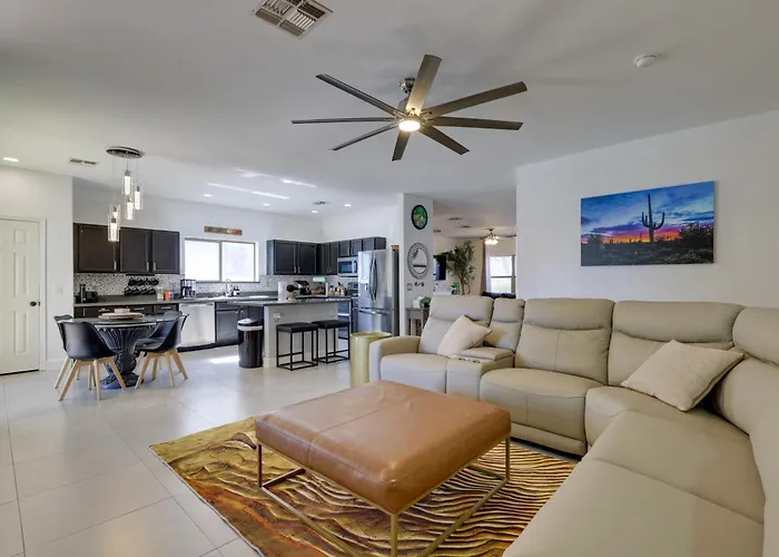 Family Home W/ Community Perks In Peoria