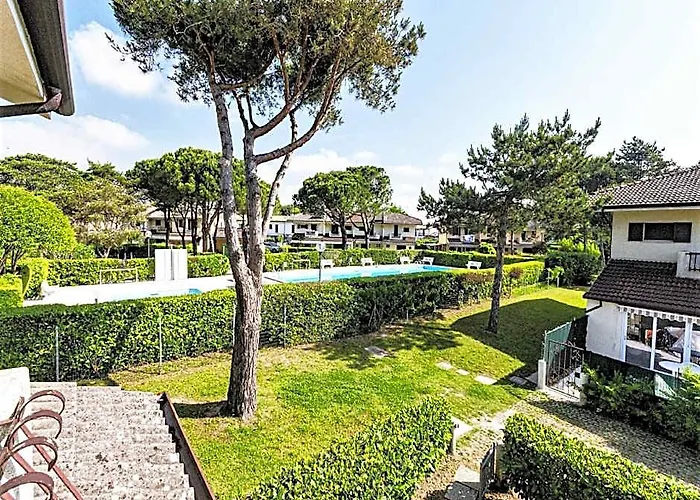 Villa In Caorle Near Spiaggia Tartaruga