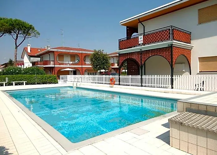 Villa In Caorle With Pool Near Beach