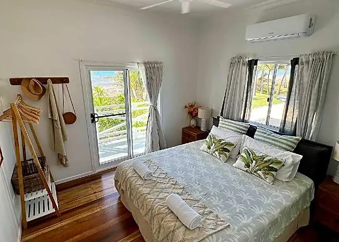 Bowen Beach House