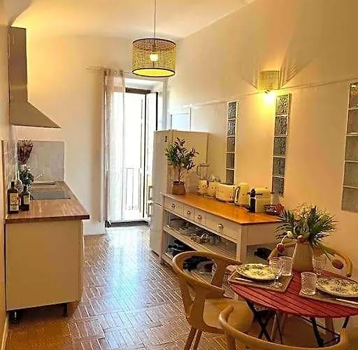 83M2 De Charme Au Coeur De La Cite Imperiale