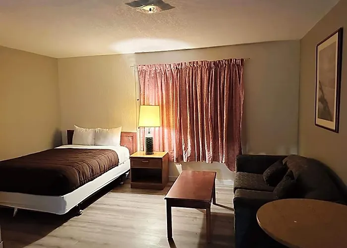 Uptown Motel