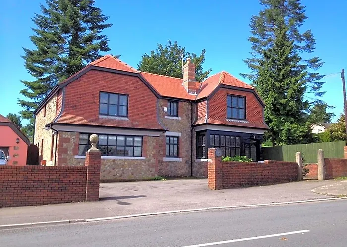 Ty Mynydd Lodge Holiday Home