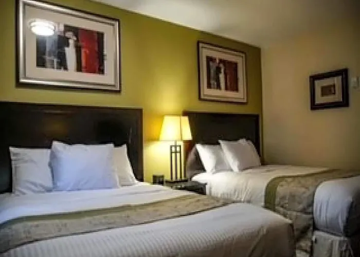 Skyland Motel Inn & Suites