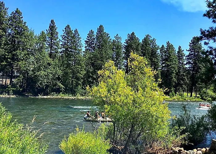 River'S Edge Lodge