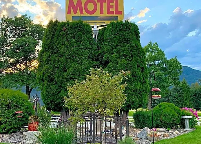 Arrow Lake Motel