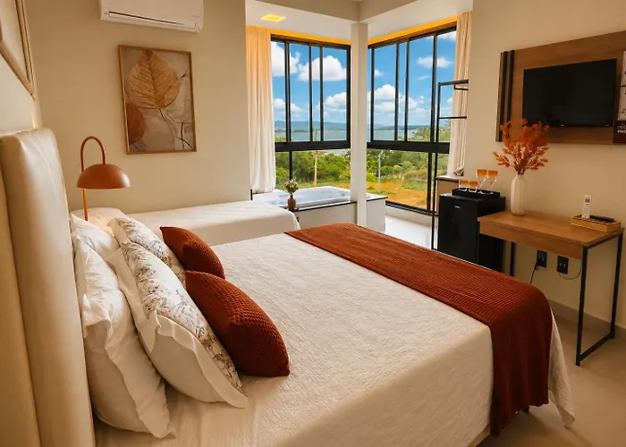 Pousada com piscina, jacuzzi e com vista em Capitólio - Casa Decore