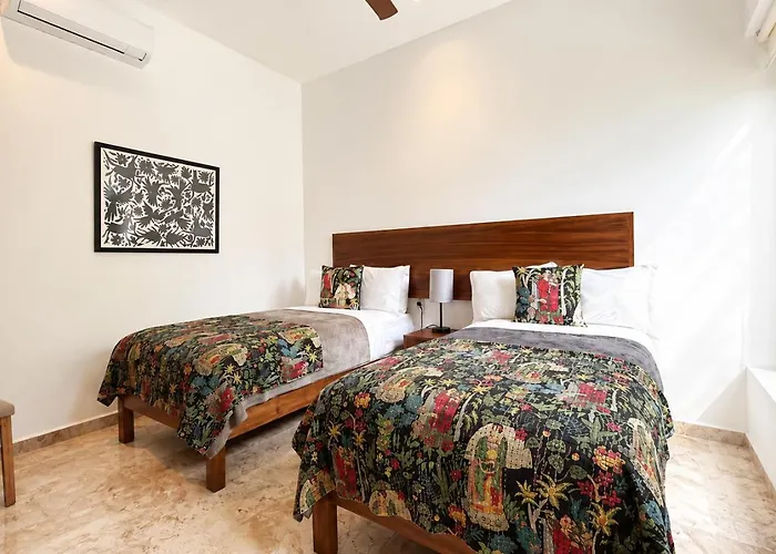 Townhome With Private Rooftop & Jacuzzi - Beach Across Street