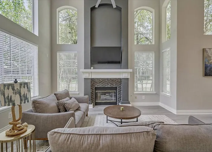 Woodlands Contemporary 4Br3Bath With Heated Pool And Spa