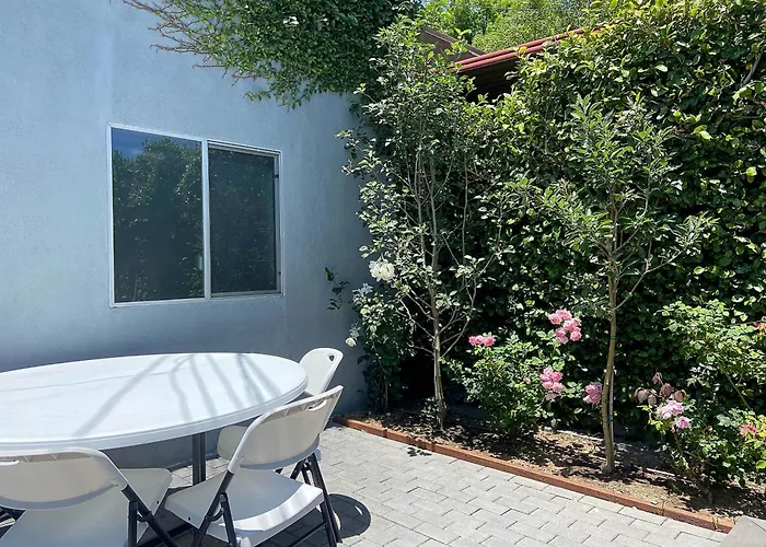 Hollywood Guesthouse