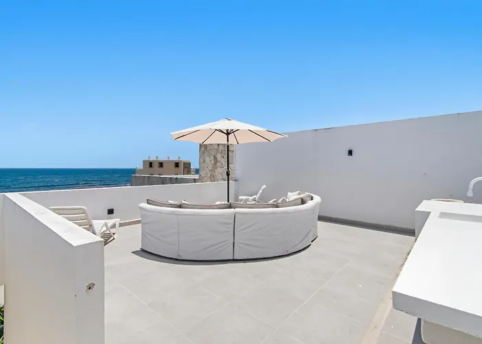 Casa Blanca By The Caribbean Sea