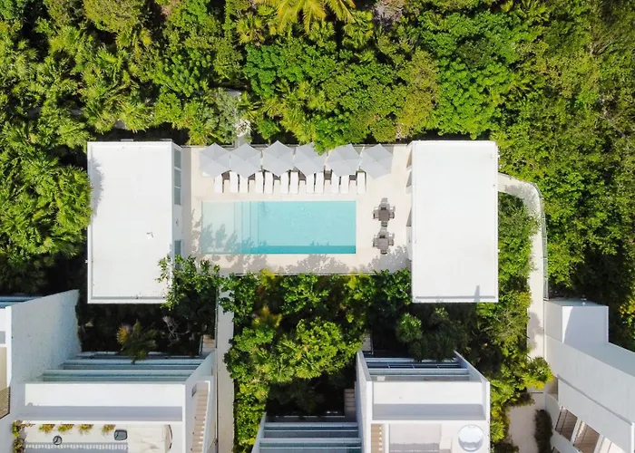 Casa Blanca By The Caribbean Sea