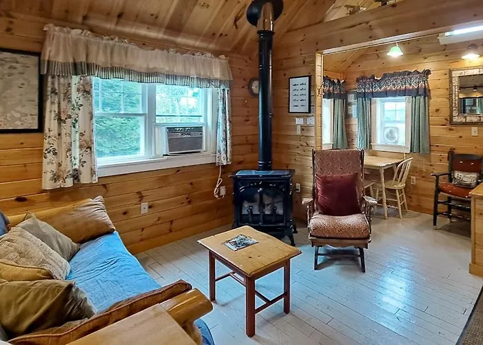 Lakefront Cottage With Full Kitchen, Firepit, Gas Grill, Wifi, A/C