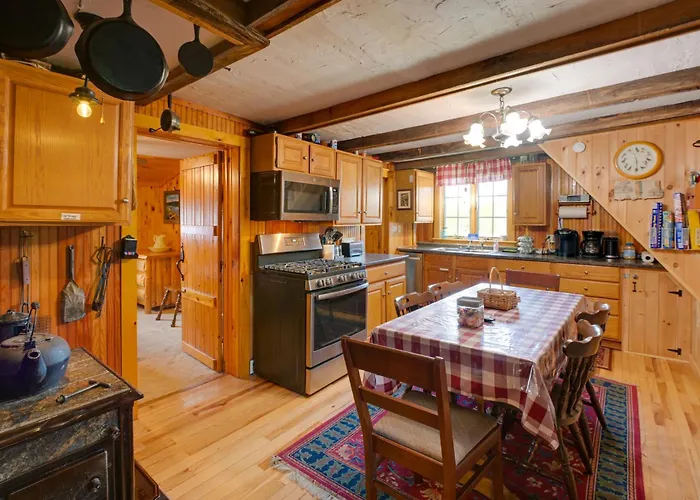 Cozy River Cabin W/ Fishing, Kayaks & Atv Access!