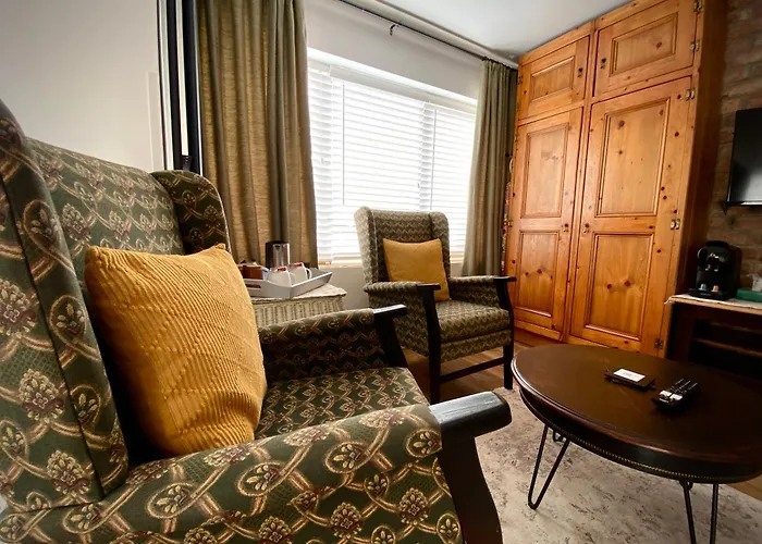 East Cliff Folkestone Guest Suite With Own Entrance