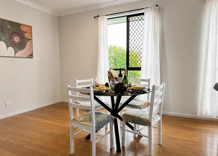 16B Peaceful Ensuite Room In Coopers Plains