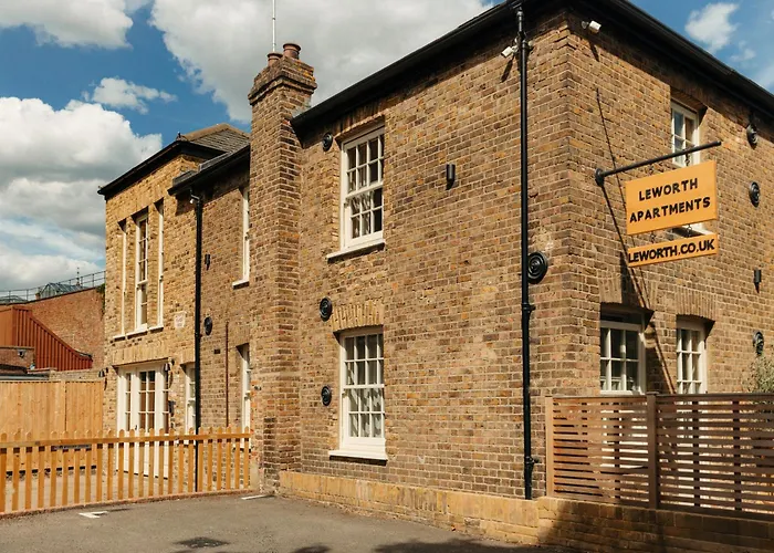 Leworth Apartments, Windsor