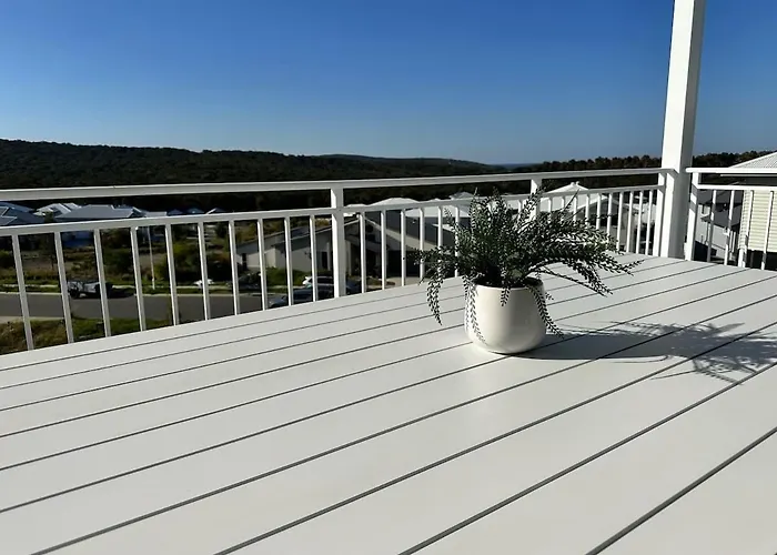 Aquila Beach Retreat